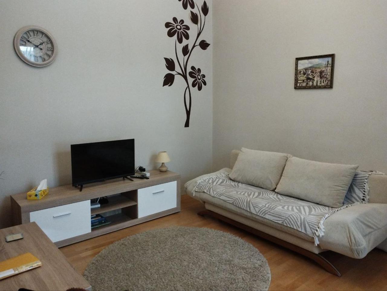 Family Stay In Львов Экстерьер фото